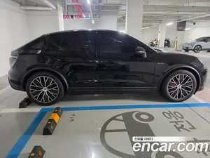 Porsche Macan, 2025 — миниатюра 6