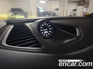 Porsche Macan, 2025 — миниатюра 12