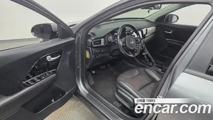 Kia Niro, 2016 — миниатюра 10