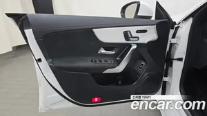 Mercedes-Benz CLA-Class, 2023 — миниатюра 13
