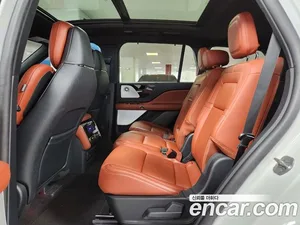 Lincoln Aviator, 2024 — миниатюра 11