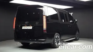 Hyundai Staria, 2023 — миниатюра 2