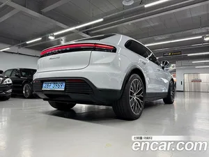 Porsche Macan, 2025 — миниатюра 7
