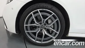 Mercedes-Benz E-Class, 2022 — миниатюра 5