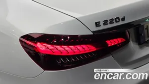Mercedes-Benz E-Class, 2022 — миниатюра 9