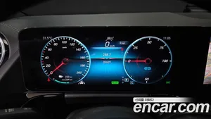 Mercedes-Benz EQA, 2023 — миниатюра 8