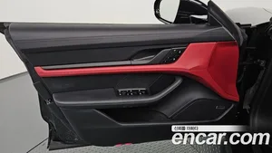Porsche Taycan, 2025 — миниатюра 14