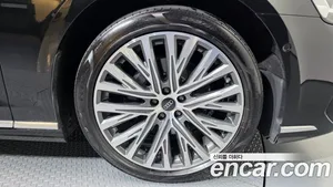 Audi A8, 2023 — миниатюра 5