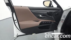 Lexus ES, 2025 — миниатюра 13