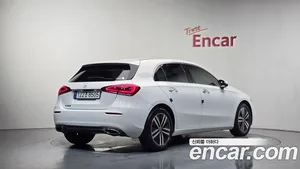 Mercedes-Benz A-Class, 2022 — миниатюра 1