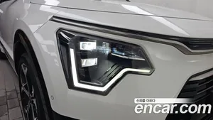 Kia Niro, 2022 — миниатюра 8