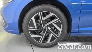Volkswagen Jetta, 2023 — миниатюра 5