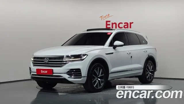 Volkswagen Touareg, 2021 — фото автомобиля из Кореи