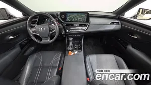 Lexus ES, 2022 — миниатюра 10