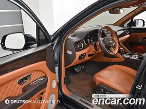 Bentley Bentayga, 2021 — миниатюра 11