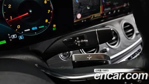 Mercedes-Benz E-Class, 2022 — миниатюра 12