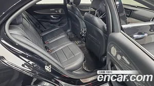 Mercedes-Benz E-Class, 2022 — миниатюра 17