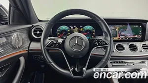 Mercedes-Benz E-Class, 2022 — миниатюра 19