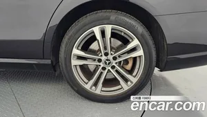 Mercedes-Benz E-Class, 2022 — миниатюра 7