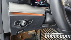 Mercedes-Benz E-Class, 2022 — миниатюра 28