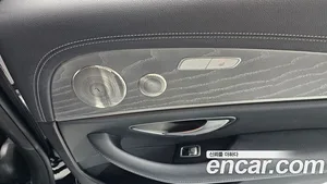 Mercedes-Benz E-Class, 2022 — миниатюра 31