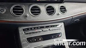 Mercedes-Benz E-Class, 2022 — миниатюра 34