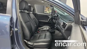 Kia Stonic, 2017 — миниатюра 17