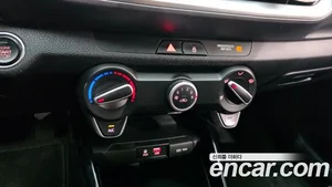 Kia Stonic, 2017 — миниатюра 22
