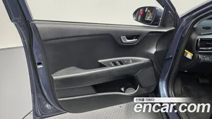Kia Stonic, 2017 — миниатюра 14