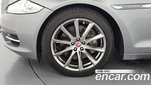 Jaguar XJ, 2015 — миниатюра 5