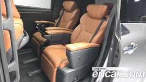 Toyota Alphard, 2024 — миниатюра 17