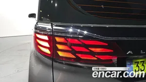 Toyota Alphard, 2024 — миниатюра 9
