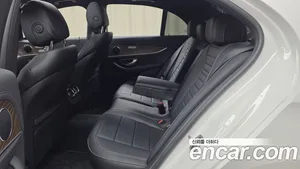 Mercedes-Benz E-Class, 2022 — миниатюра 17