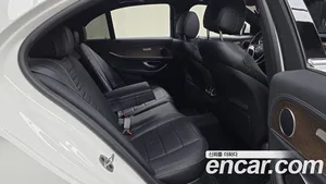 Mercedes-Benz E-Class, 2022 — миниатюра 15