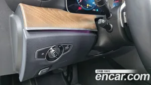 Mercedes-Benz E-Class, 2022 — миниатюра 28