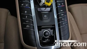 Porsche Macan, 2021 — миниатюра 23