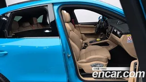 Porsche Macan, 2021 — миниатюра 16