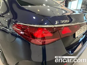 Mercedes-Benz E-Class, 2025 — миниатюра 13
