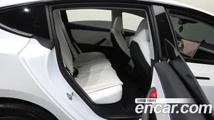 Tesla Model 3, 2025 — миниатюра 18
