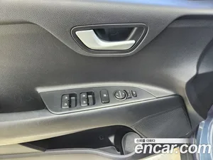 Kia Stonic, 2019 — миниатюра 17