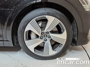 Audi e-tron, 2021 — миниатюра 5