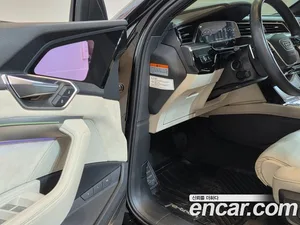 Audi e-tron, 2021 — миниатюра 15
