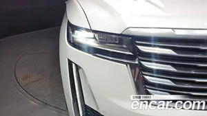 Cadillac Escalade, 2022 — миниатюра 7