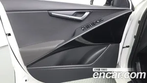 Kia Niro, 2023 — миниатюра 14