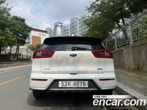Kia Niro, 2018 — миниатюра 4