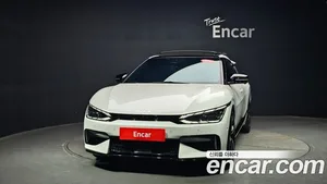Kia EV6, 2023 — миниатюра 2