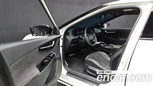 Kia EV6, 2023 — миниатюра 12