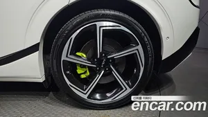Kia EV6, 2023 — миниатюра 6