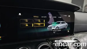 Mercedes-Benz E-Class, 2022 — миниатюра 31