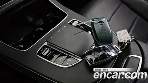 Mercedes-Benz E-Class, 2022 — миниатюра 33